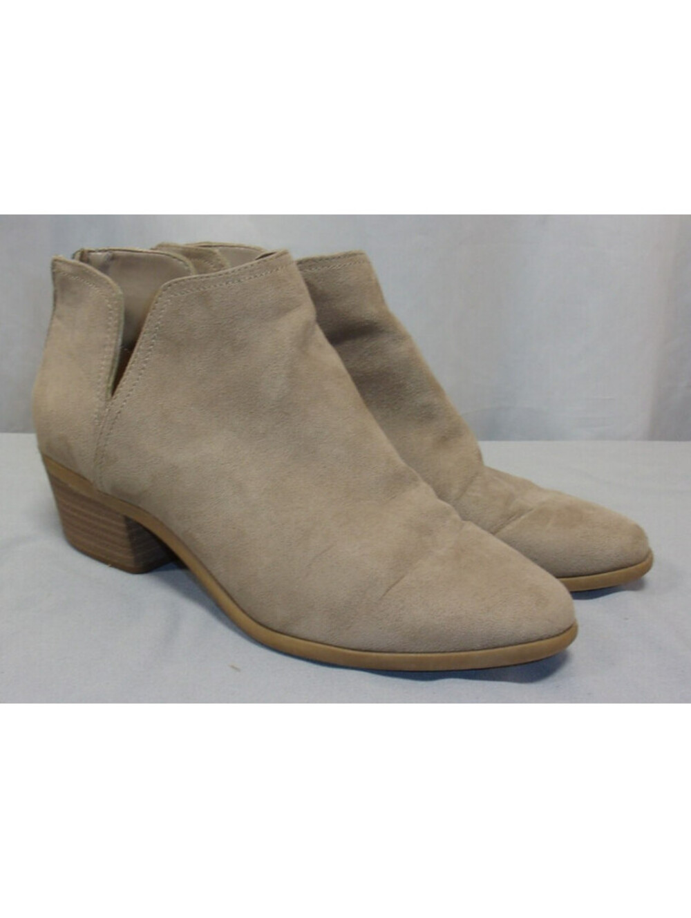 DESIGNER EXPRESS POINTED TOE SLIP ON HEELED TAN ANKLE BOOTS WOMEN'S SIZE 9
